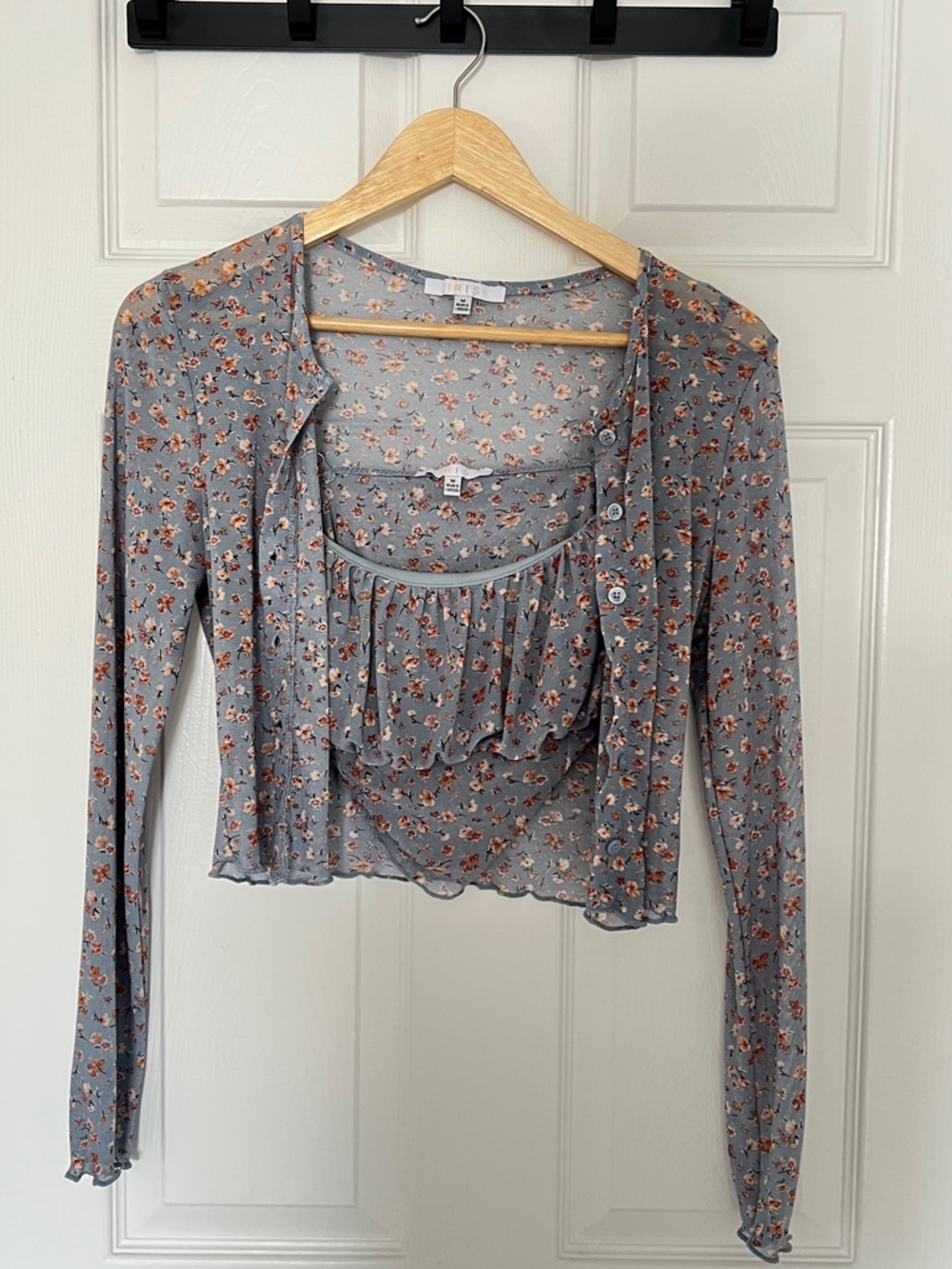 Light Blue Floral Ruffle Crop Top and Cardigan Set S